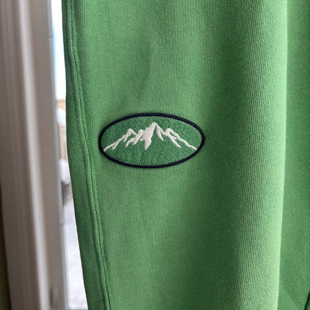 Aerie Bright Green Fleece Jogger Sweatpants Ski Winter Patches Size L - Picture 3 of 8